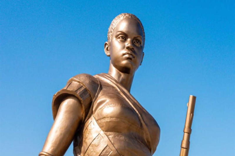 Circuit She is the King